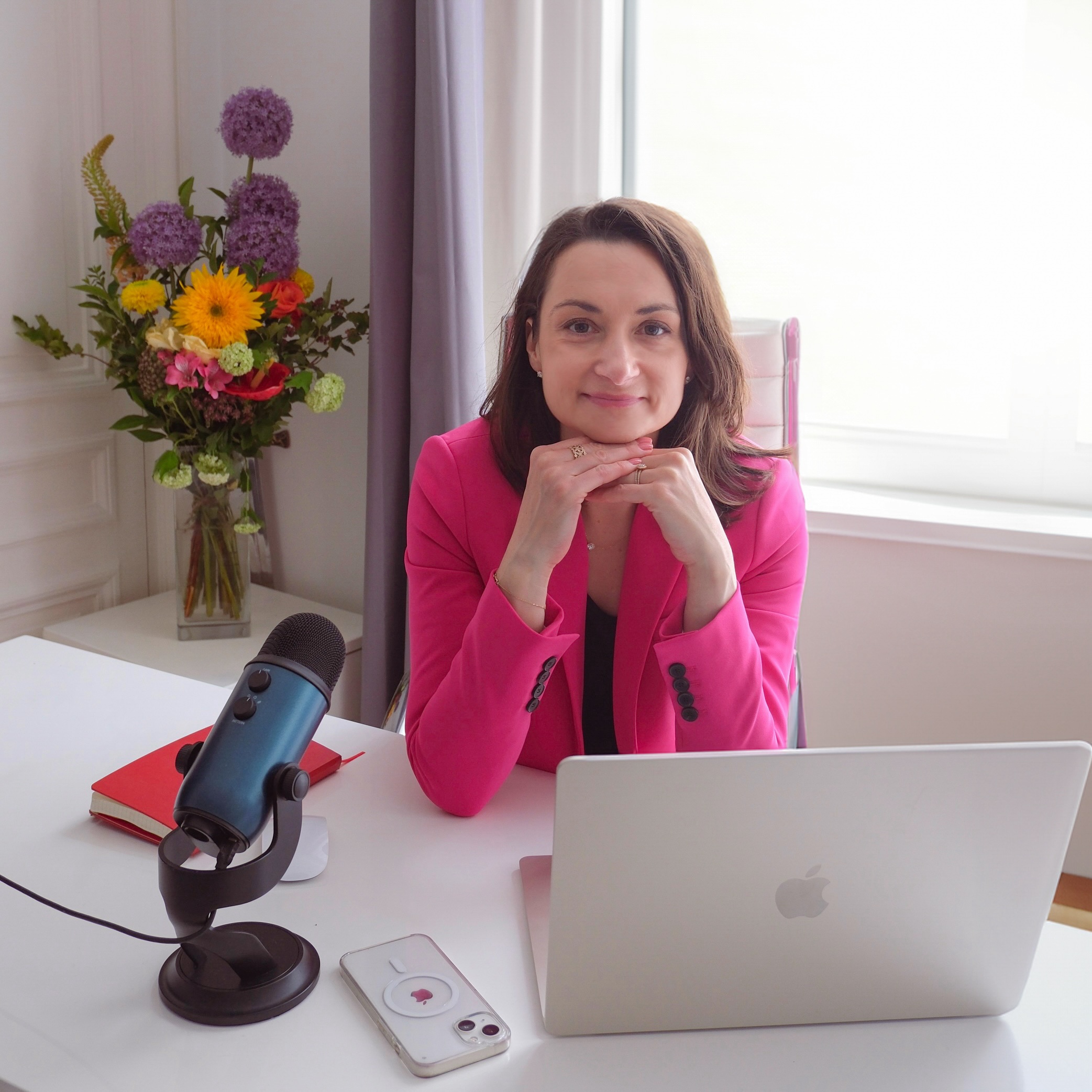 Why women in tech and SaaS? After coaching 1,100+ executives and building my own SaaS business, I share why supporting women in tech is my focus and how I help them succeed.